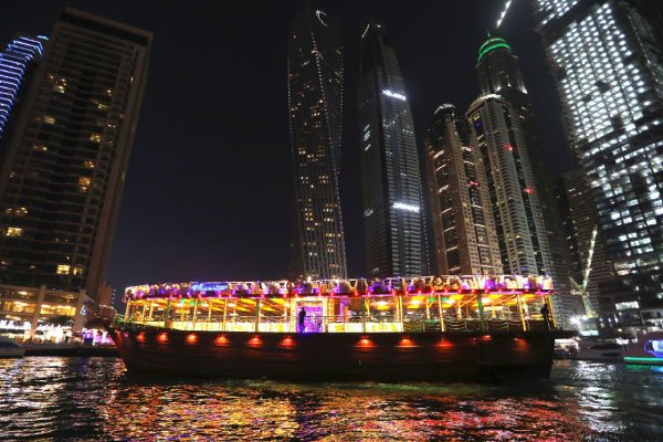 glass-marina-cruise-dubai