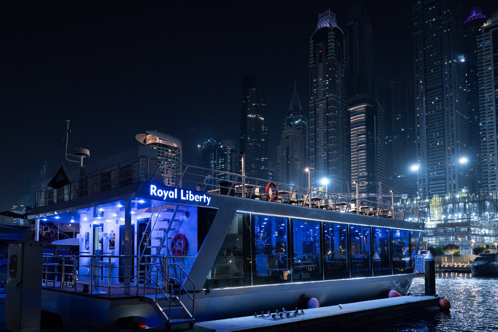 new year eve marina catamaran4